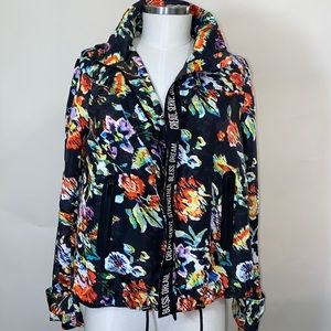 Exclusive LLR Windbreaker!